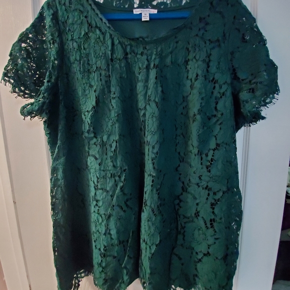Lace peplum top plus size - Picture 1 of 10